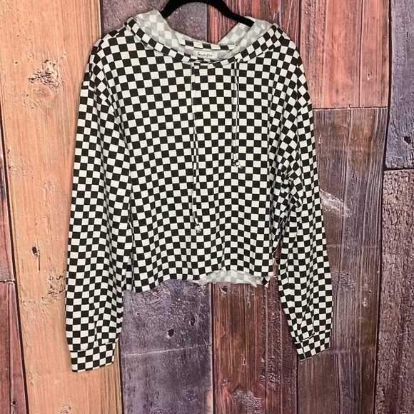 love, Fire Tops - Love, Fire Cropped Checkered Hoodie ✨3/$25 SALE✨